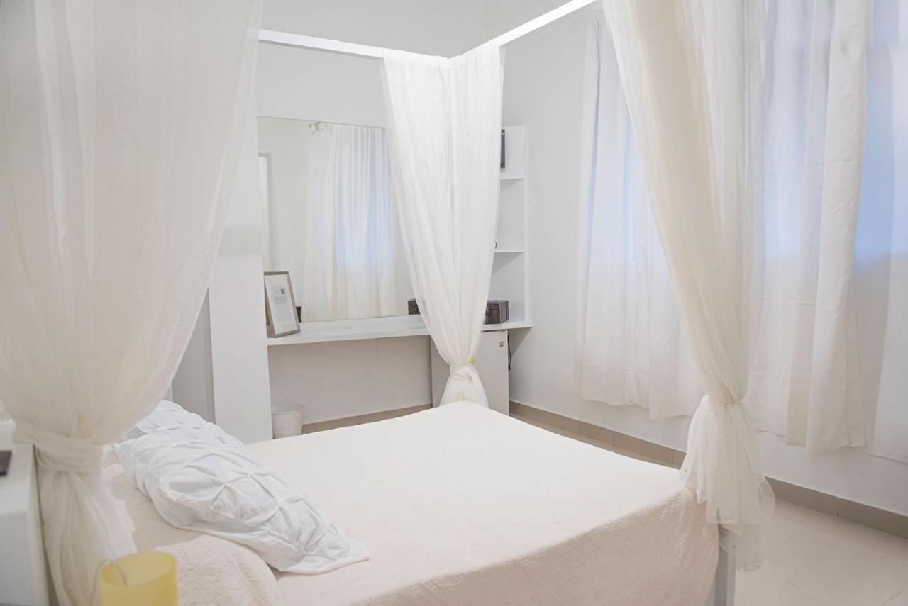 Hostal Mama Mambo - Zona Colonial Санто-Доминго Экстерьер фото